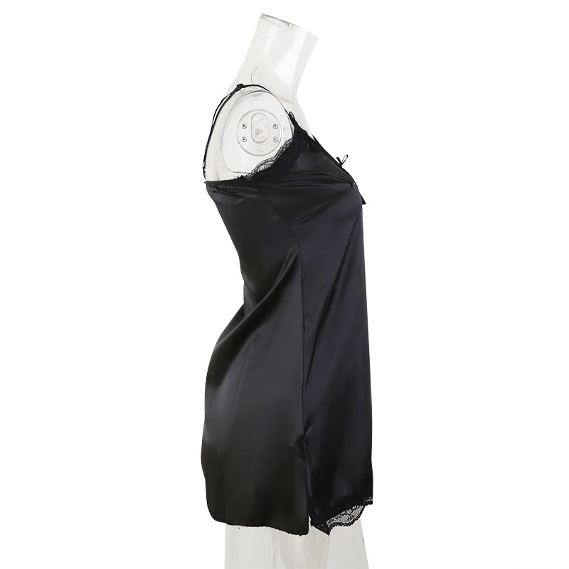Women's Lace V-Neck Nightdress - Sleeveless Sleepwear