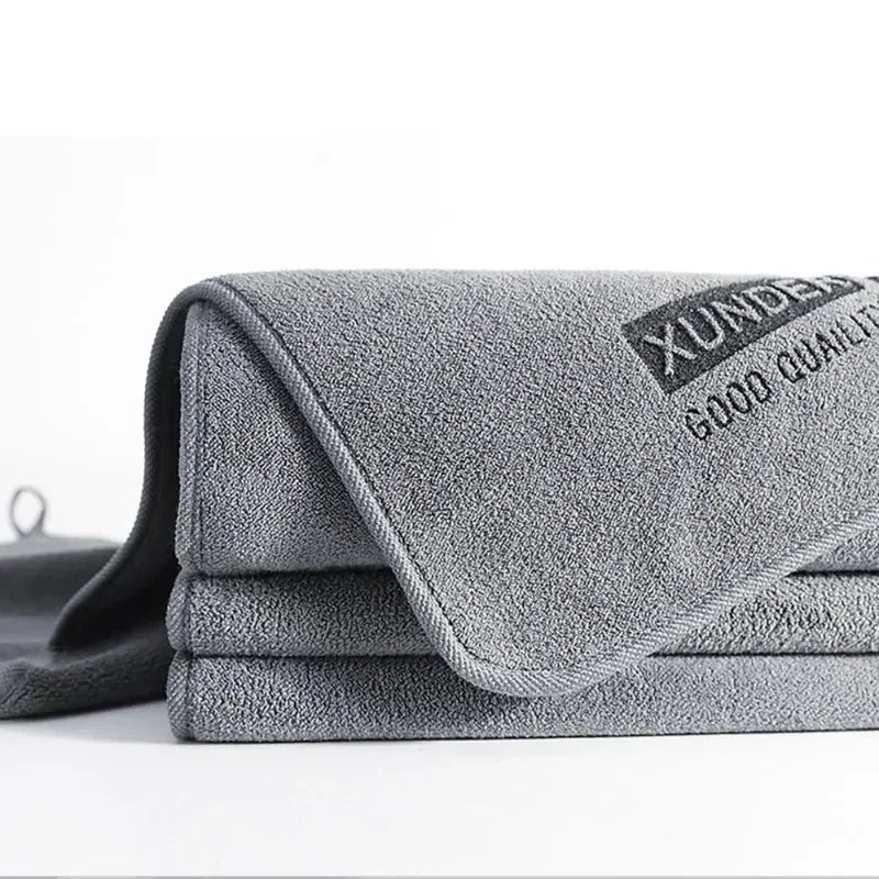High-End Microfiber Car Towels - Premium Hemmed Detailing Cloths