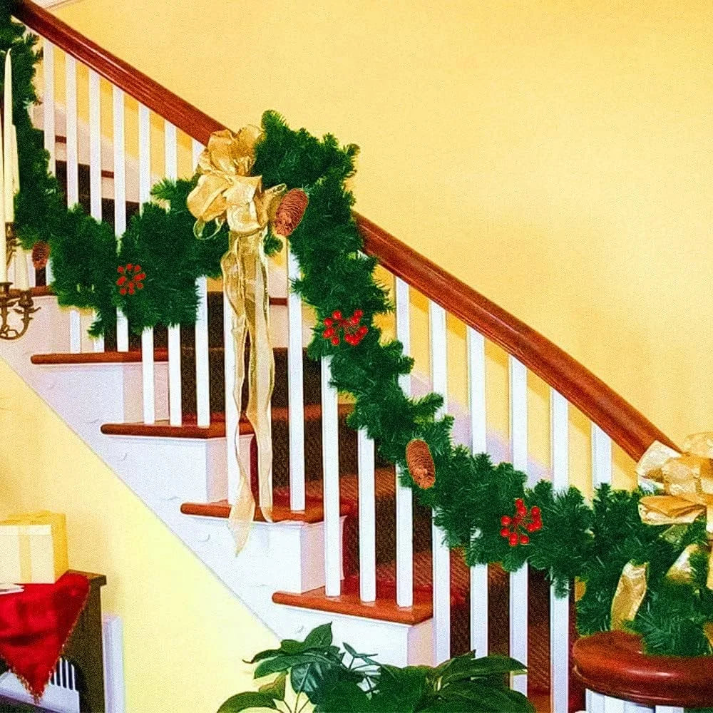 Christmas Garland - Bushy Pine Green Wreath Decoration