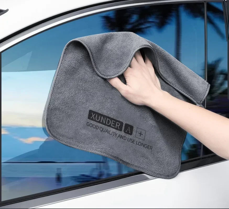 High-End Microfiber Car Towels - Premium Hemmed Detailing Cloths