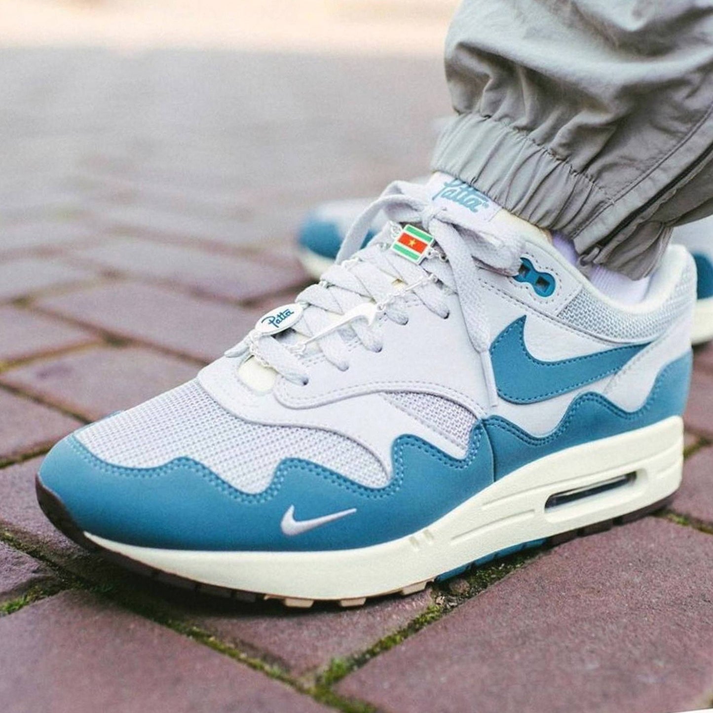 Patta x Nike Air Max 1 'Noise Aqua' - Bascora