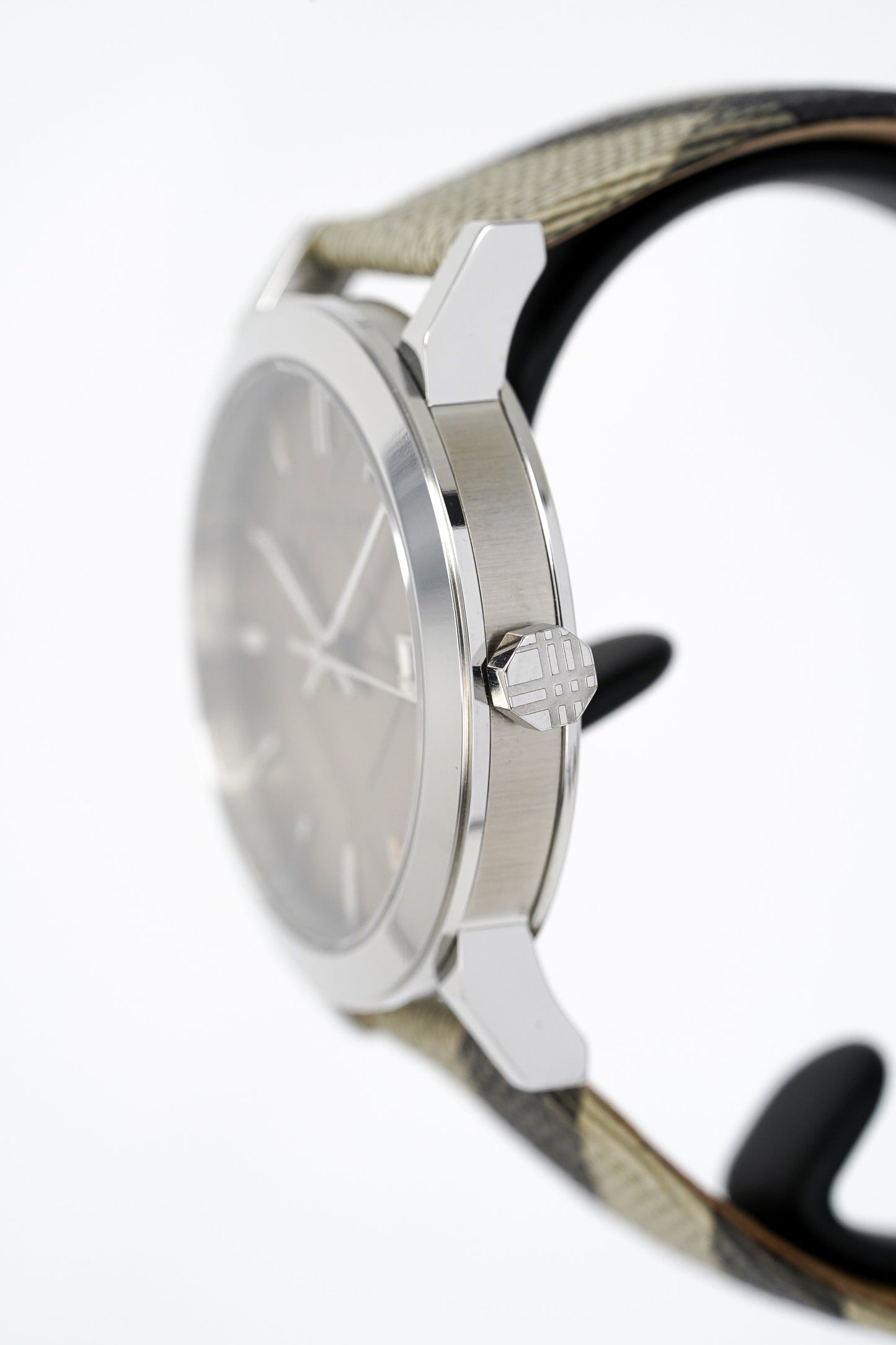 Burberry BU9023 Unisex The City Nova 38mm Watch