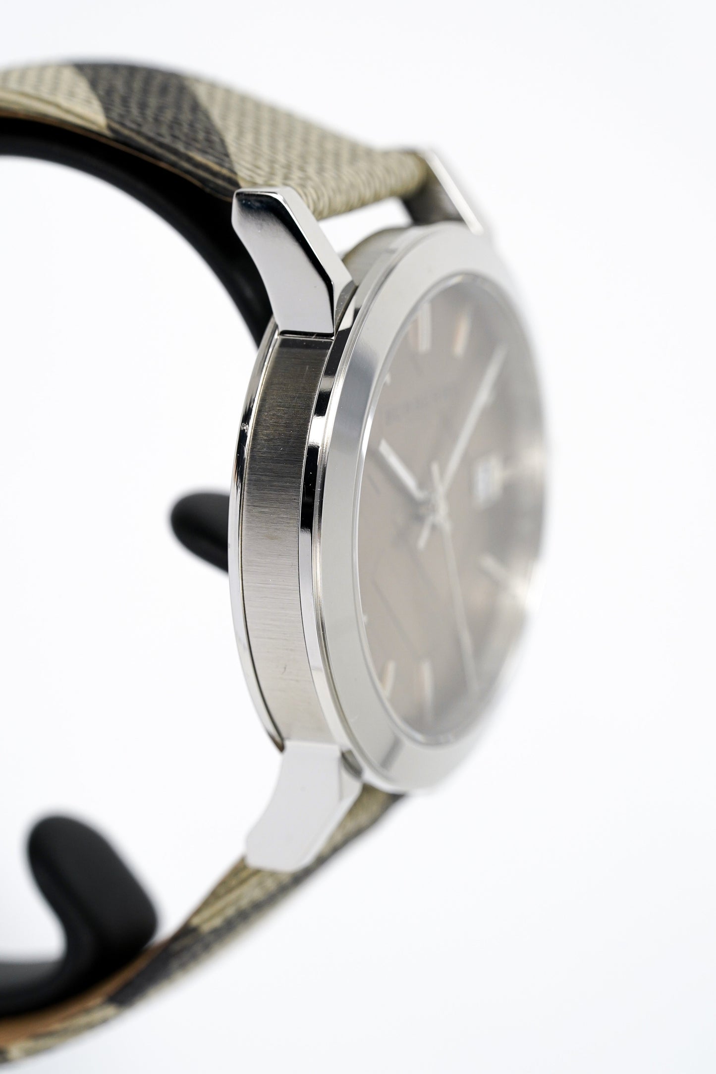 Burberry BU9023 Unisex The City Nova 38mm Watch