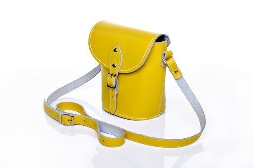 Handmade Leather Barrel Bag – Pastel Daffodil Yellow