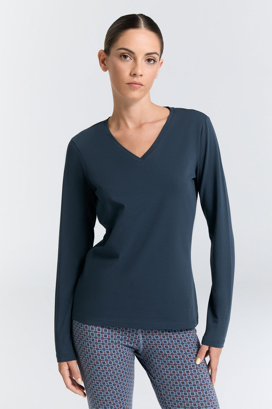 Organic Stretch Long Sleeve V-neck: Womens