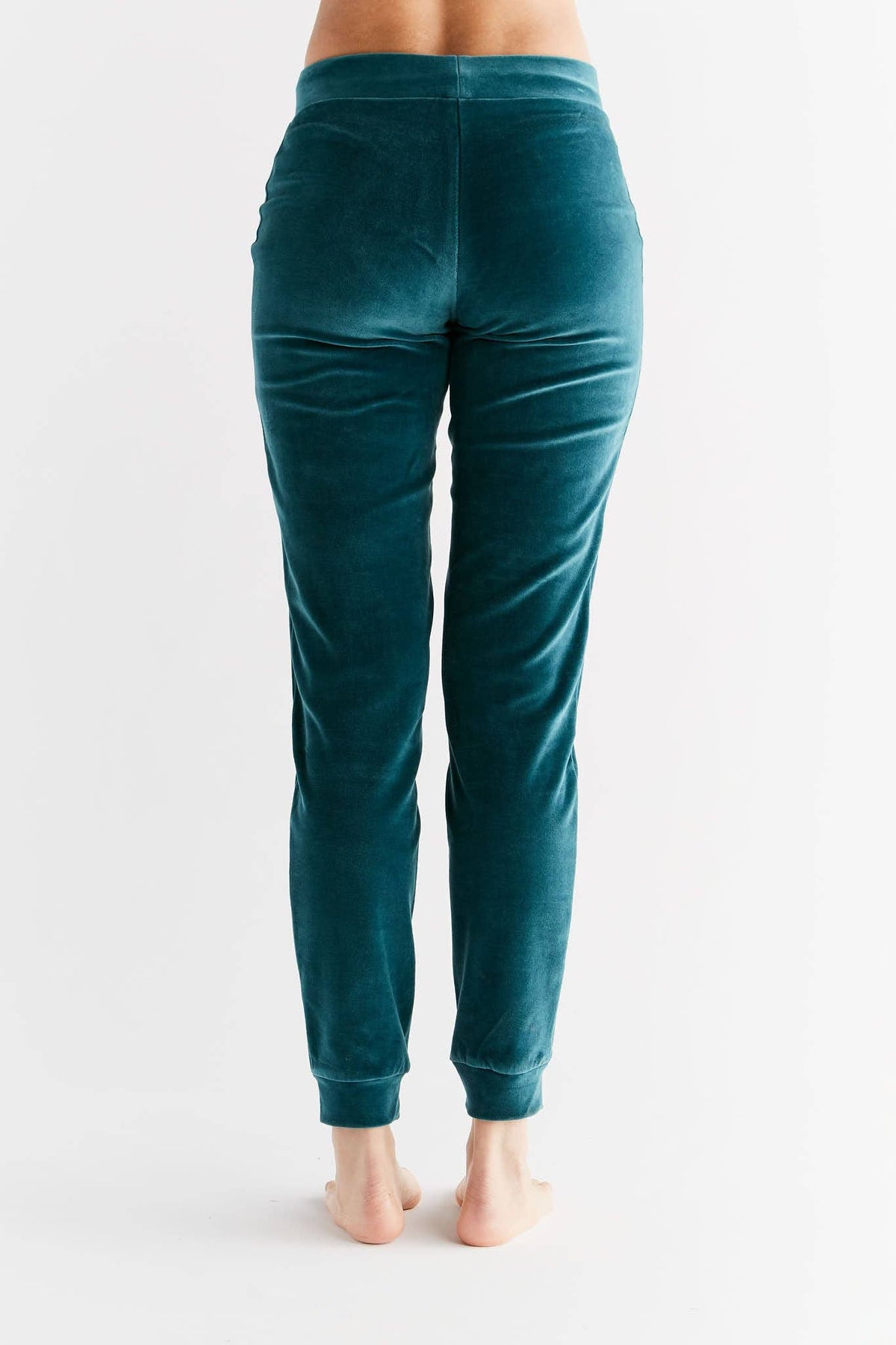 Earth Wardrobe Organic Cotton Soft Fleece Cuffed Sweatpants: Womens