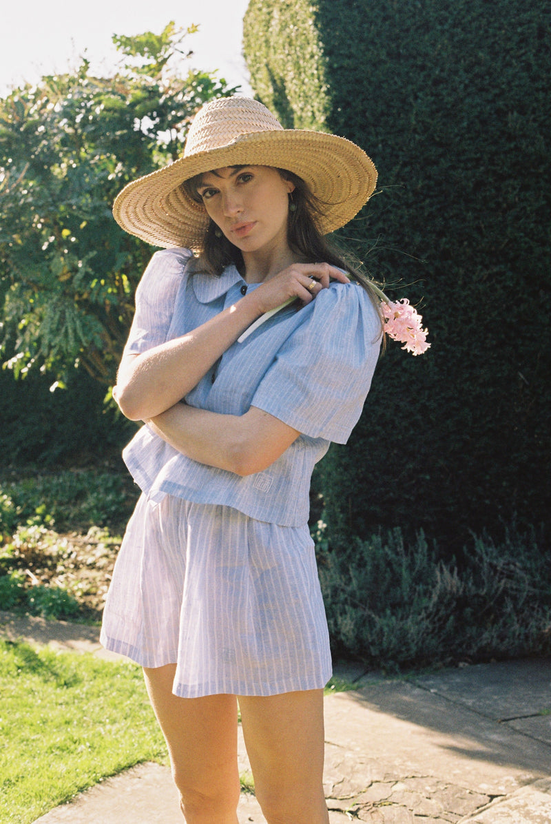 Má + Lin Olivia Linen Shorts in Baby Blue Stripe