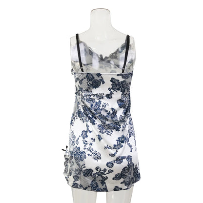 Women's Lace V-Neck Nightdress - Sleeveless Sleepwear - Bascora