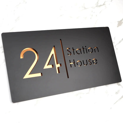 Placa personalizada con grabado láser de acrílico negro mate/gris mate para número de casa y número de calle para exteriores