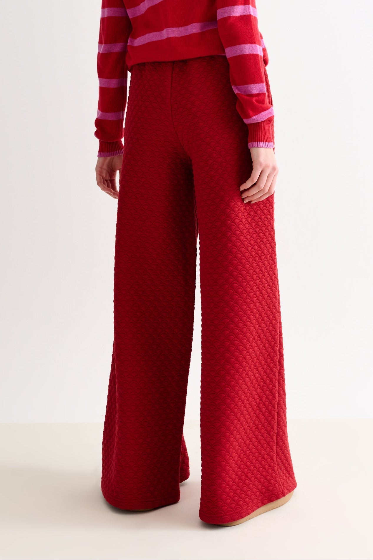 Flory Scallop Quilt Wide Leg Trouser - Wine Red - Bascora