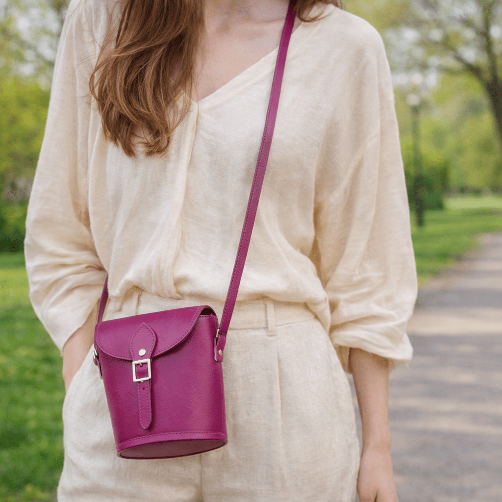 Handmade Leather Barrel Bag - Magenta - Bascora