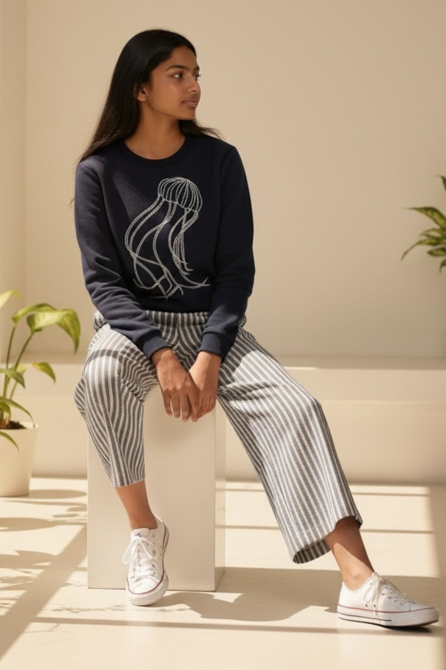 Jan Jellyfish Embroidered Sweatshirt - Bascora
