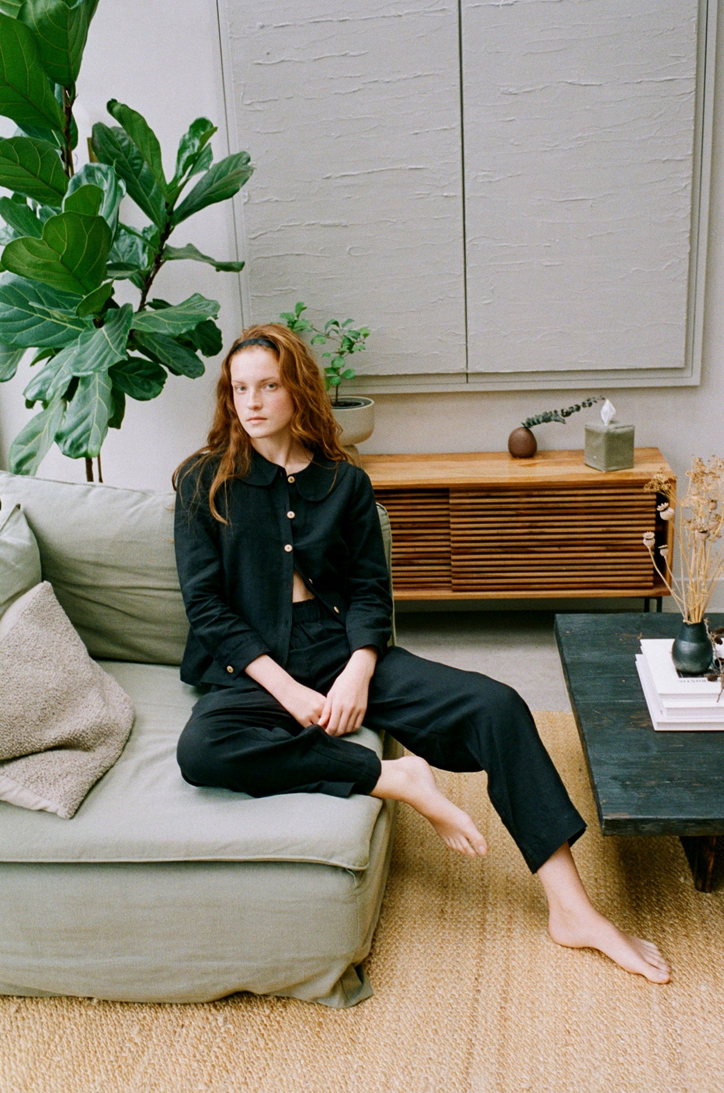Má + Lin Claudine Long Sleeve Linen Blouse in Black