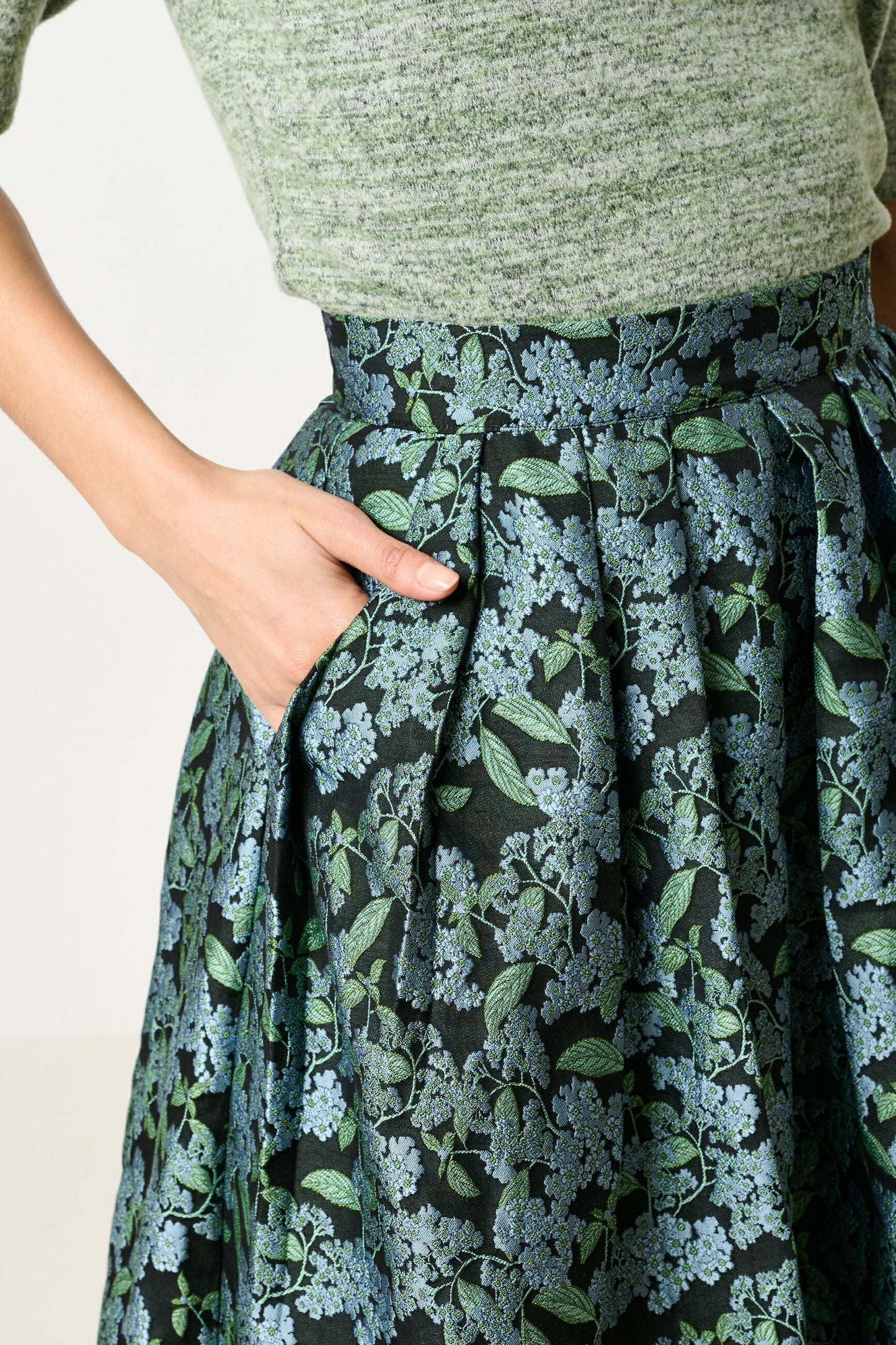 Pasadena Blossom Jacquard Midi Skirt - Black - Bascora