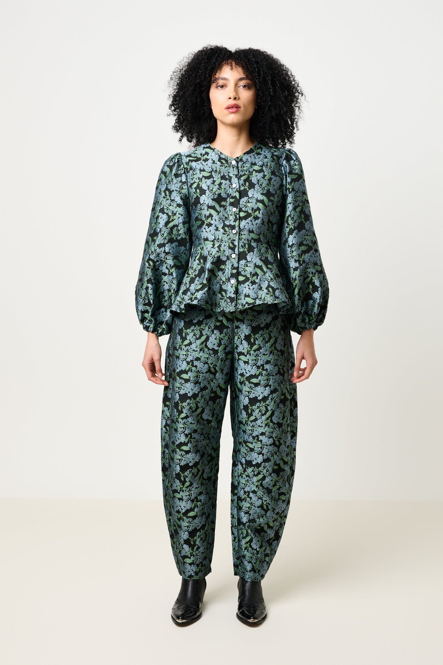 Sutton Blossom Jacquard Barrel Trouser - Black - Bascora