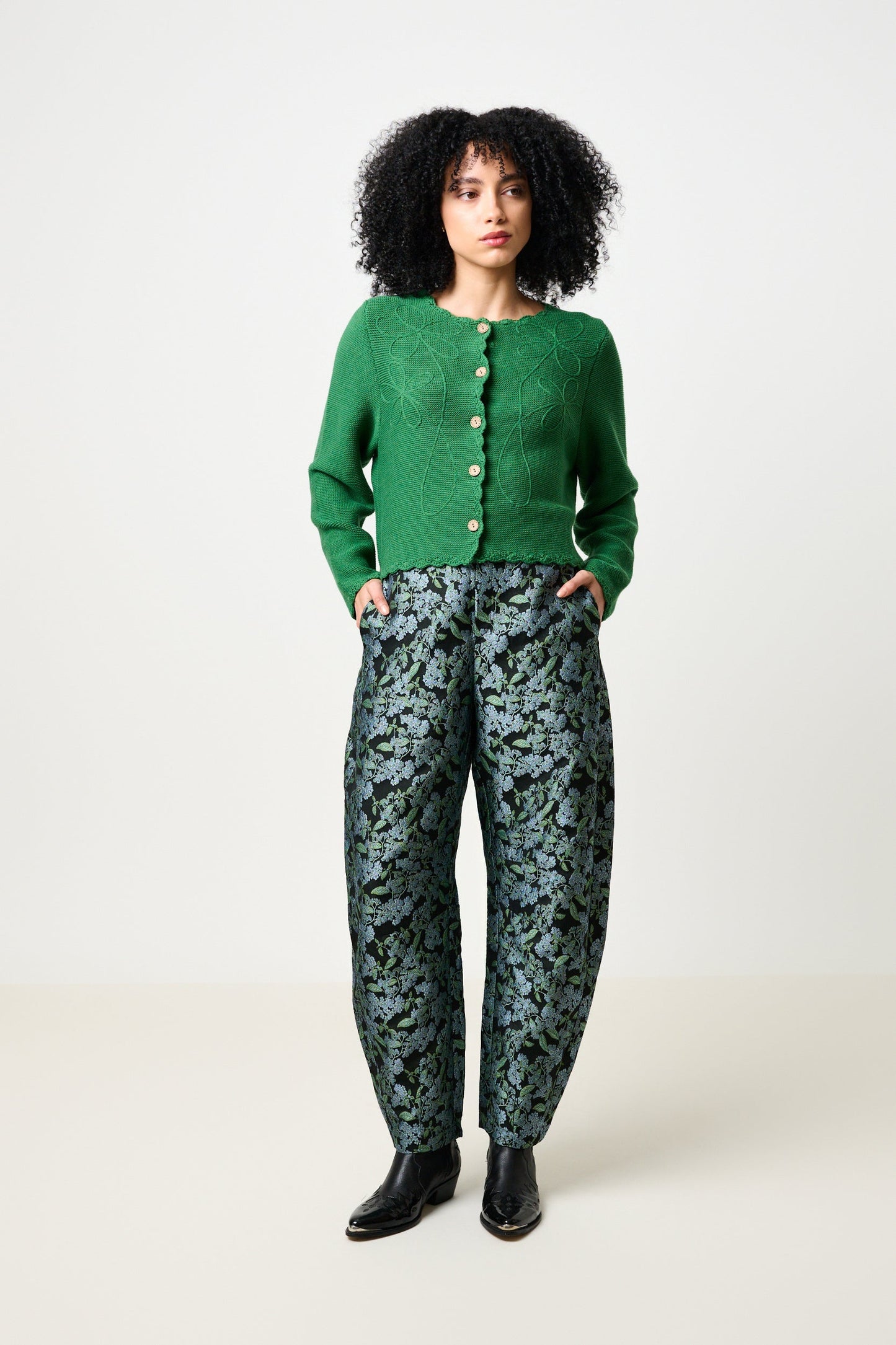 Sutton Blossom Jacquard Barrel Trouser - Black - Bascora