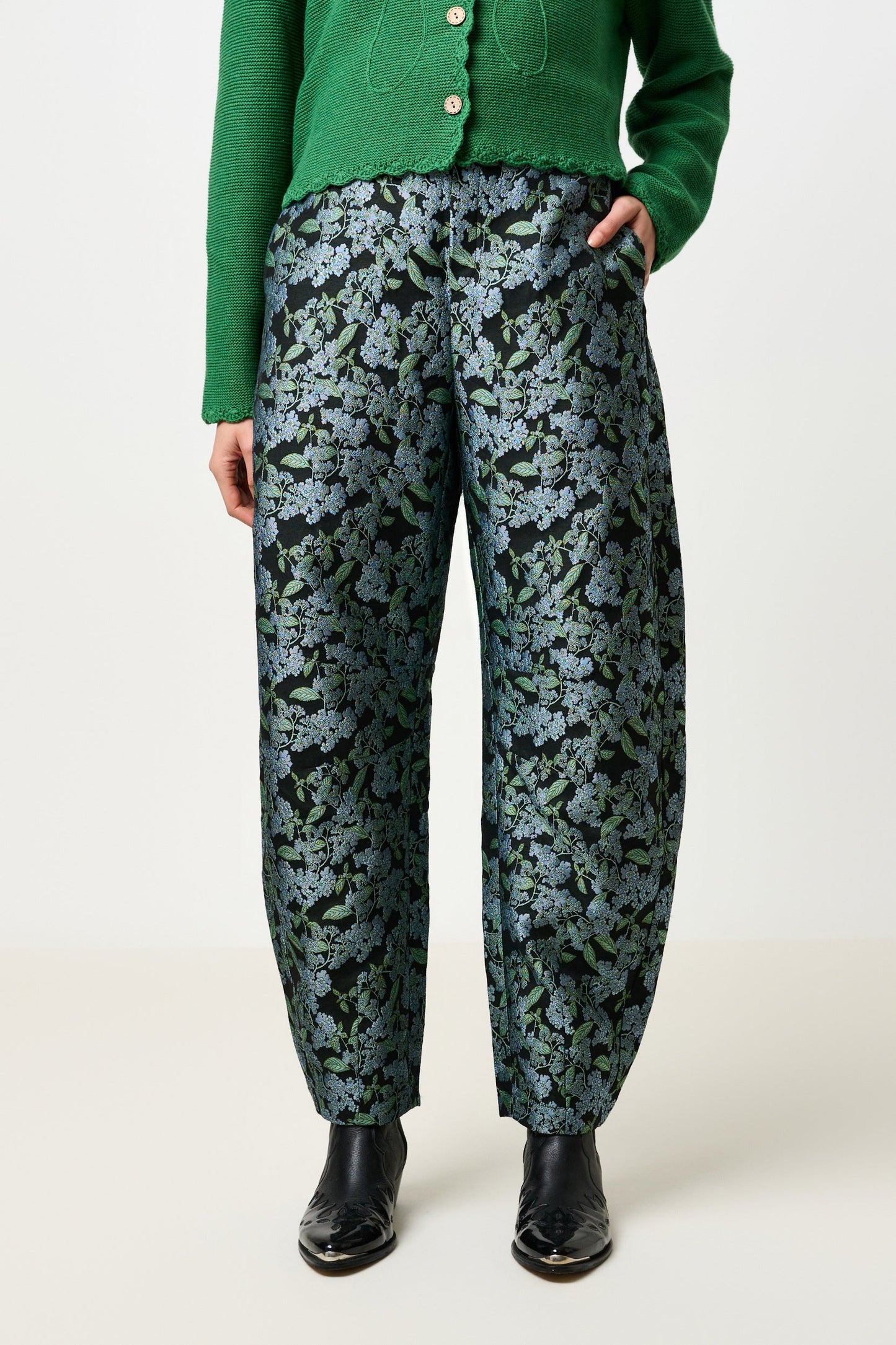 Sutton Blossom Jacquard Barrel Trouser - Black - Bascora