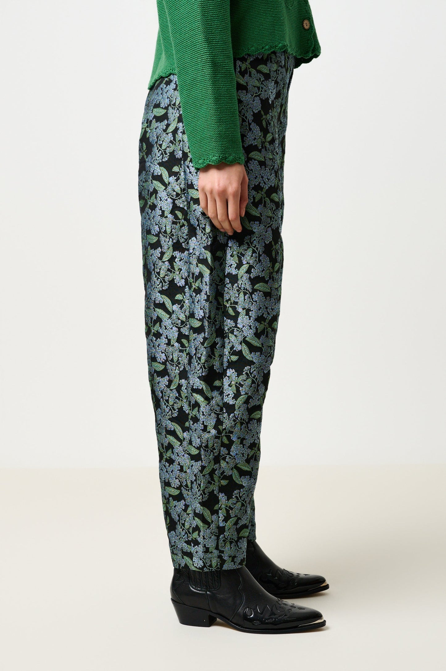 Sutton Blossom Jacquard Barrel Trouser - Black - Bascora