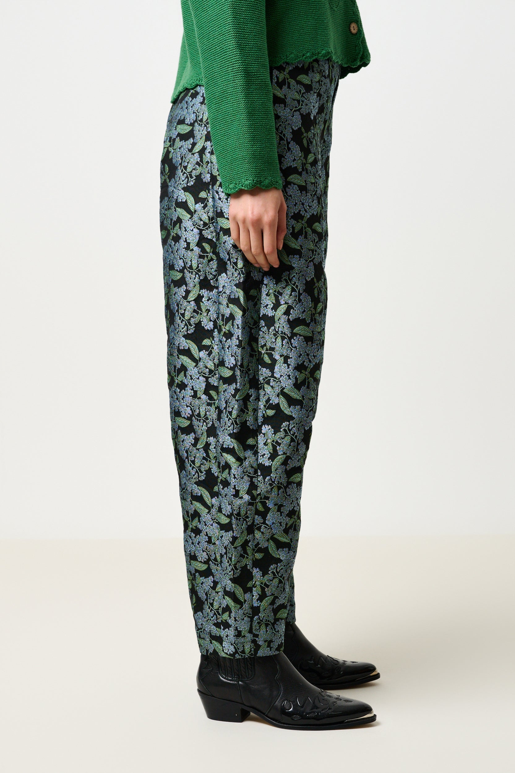 Sutton Blossom Jacquard Barrel Trouser - Black - Bascora