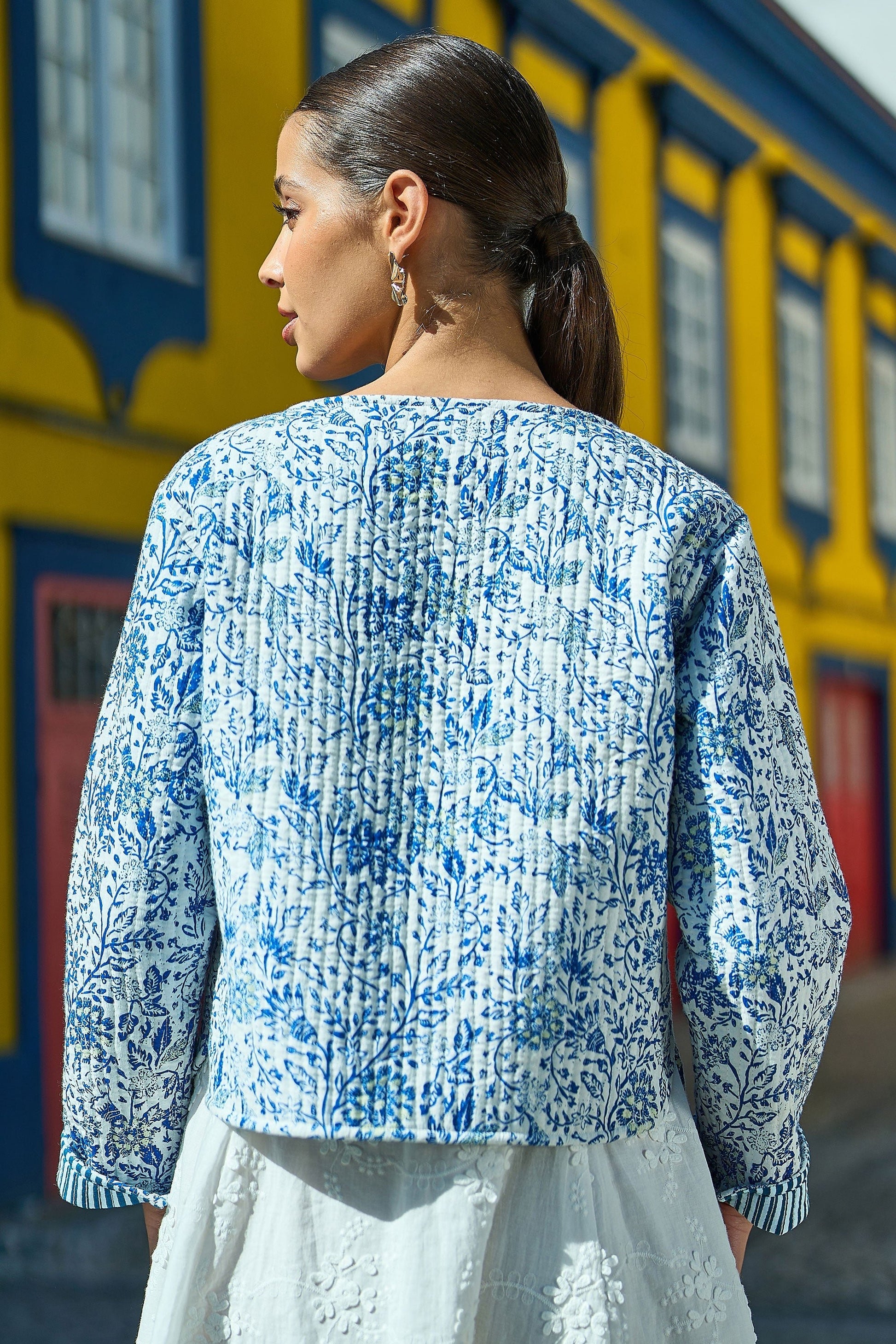 The Blue Boho Floral – Reversible Cotton Quilted Cropped Jacket - Bascora