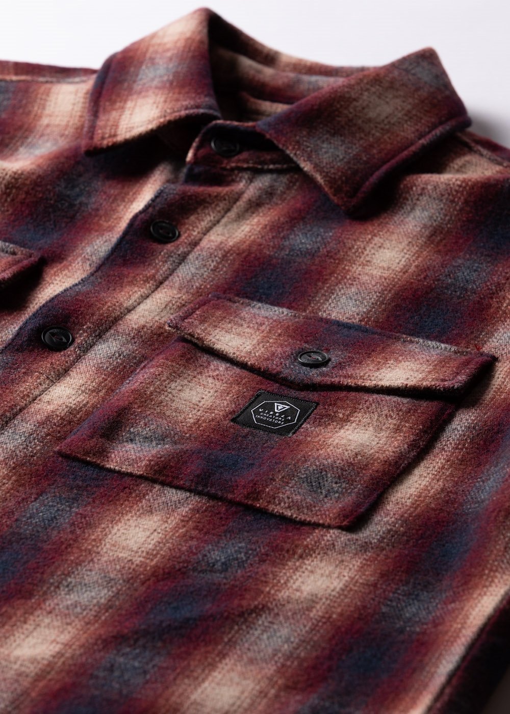 close up Vissla Woody Woven Long Sleeve Shirt – Men's Surf Shirt